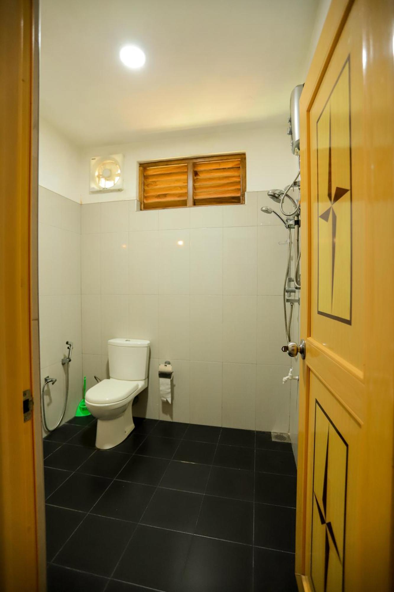 Serene Home Stay Udawalawe Buitenkant foto