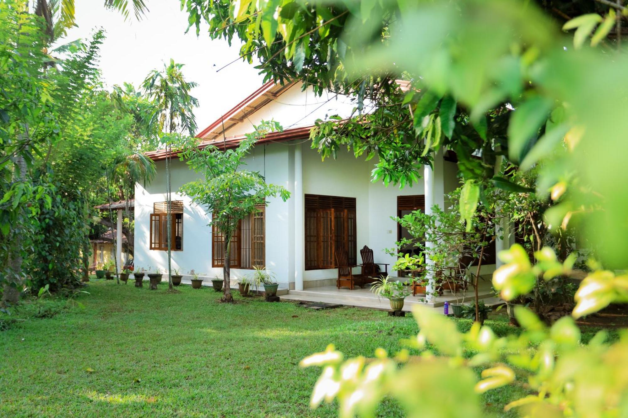 Serene Home Stay Udawalawe Buitenkant foto
