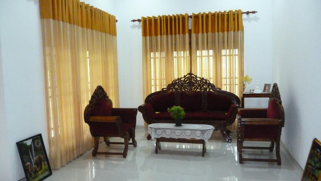 Serene Home Stay Udawalawe Buitenkant foto