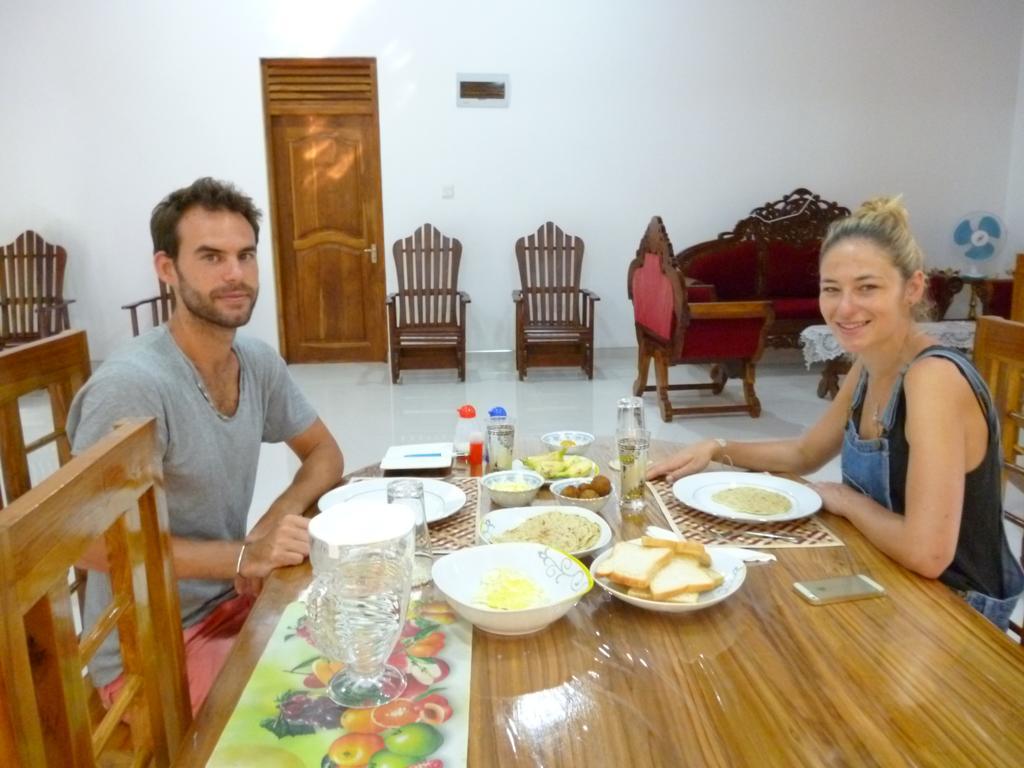 Serene Home Stay Udawalawe Buitenkant foto