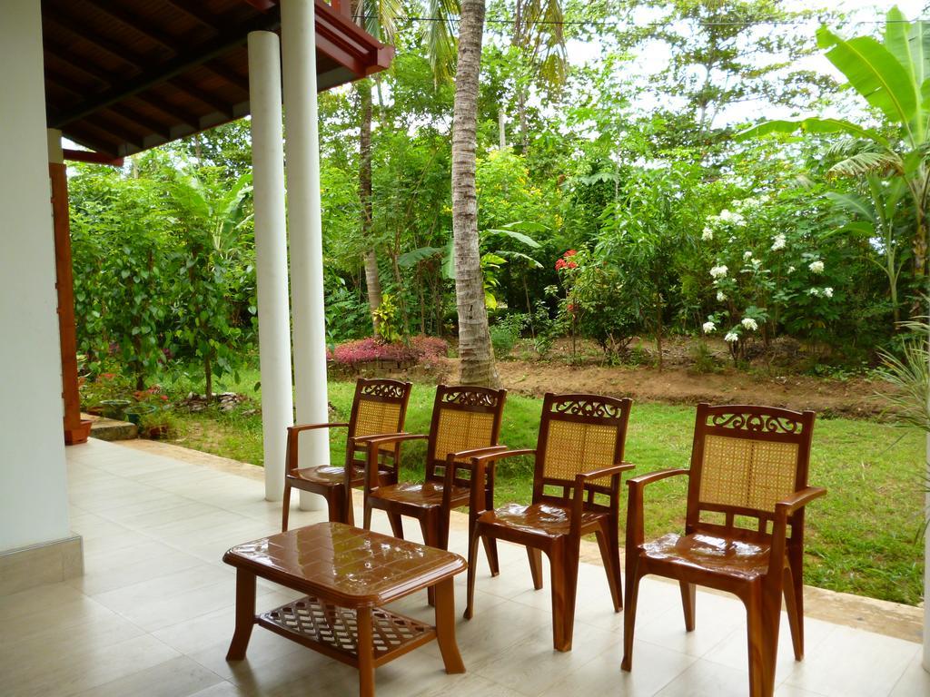 Serene Home Stay Udawalawe Buitenkant foto