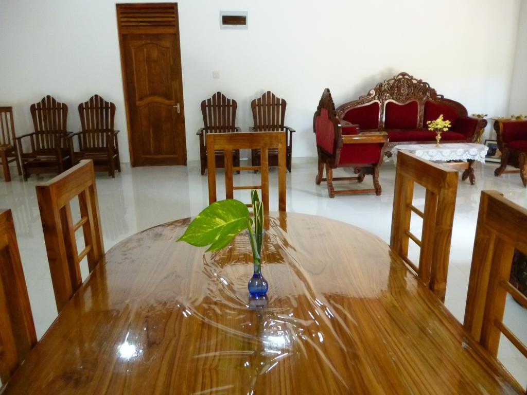 Serene Home Stay Udawalawe Buitenkant foto