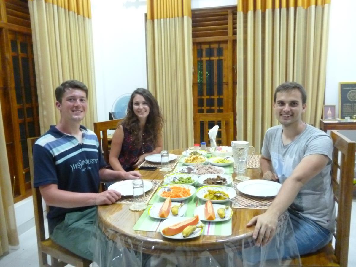 Serene Home Stay Udawalawe Buitenkant foto